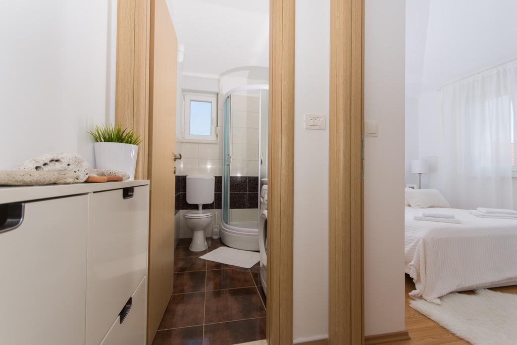 Apartment Flynn Trogir Exterior photo